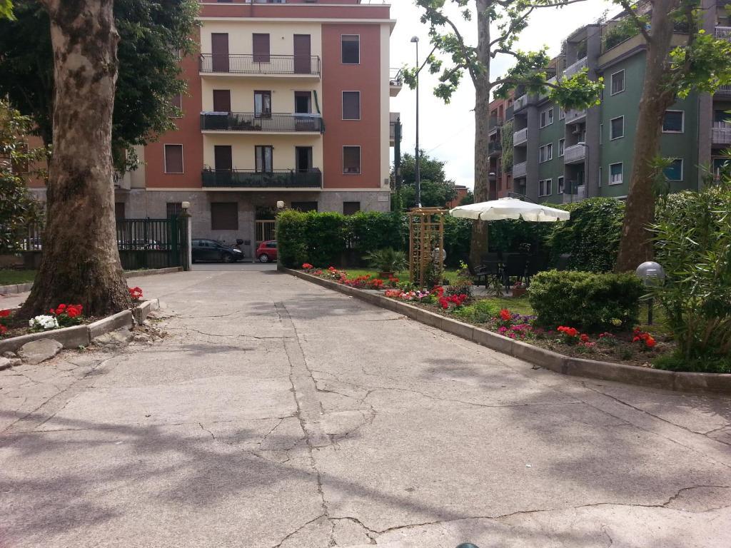 Hotel Garden Milan Exterior photo