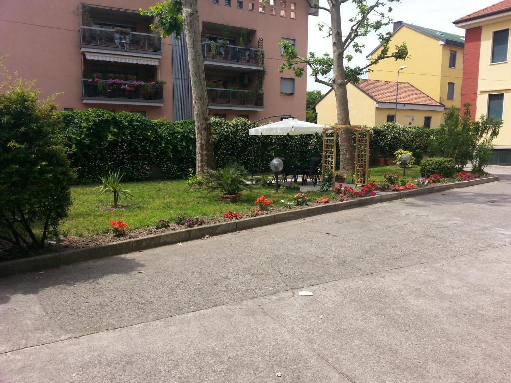 Hotel Garden Milan Exterior photo